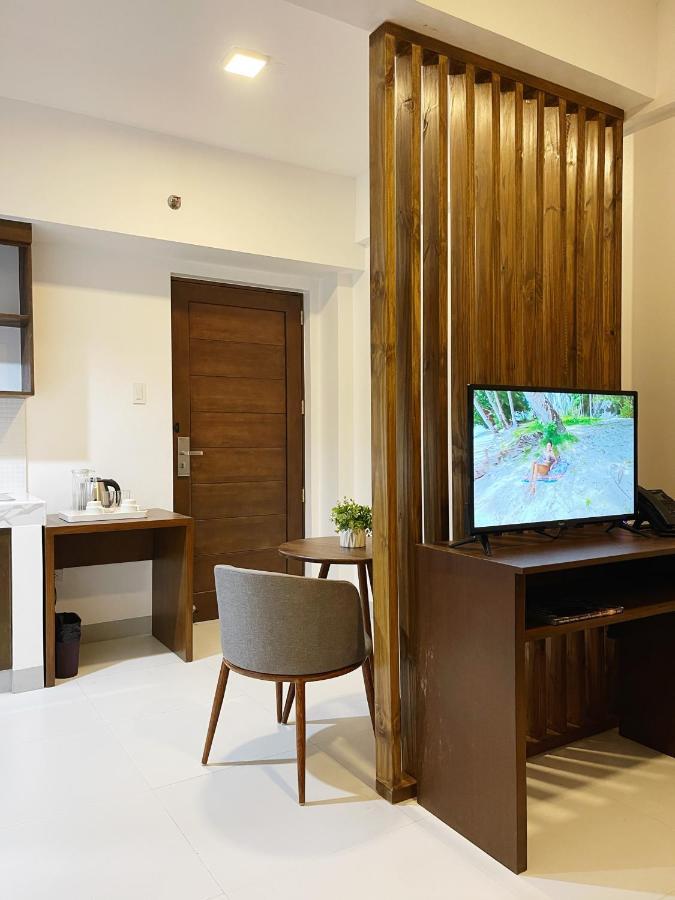 Airo Suites Makati Pasay Eksteriør billede