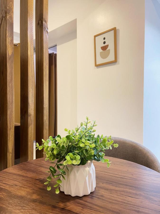 Airo Suites Makati Pasay Eksteriør billede