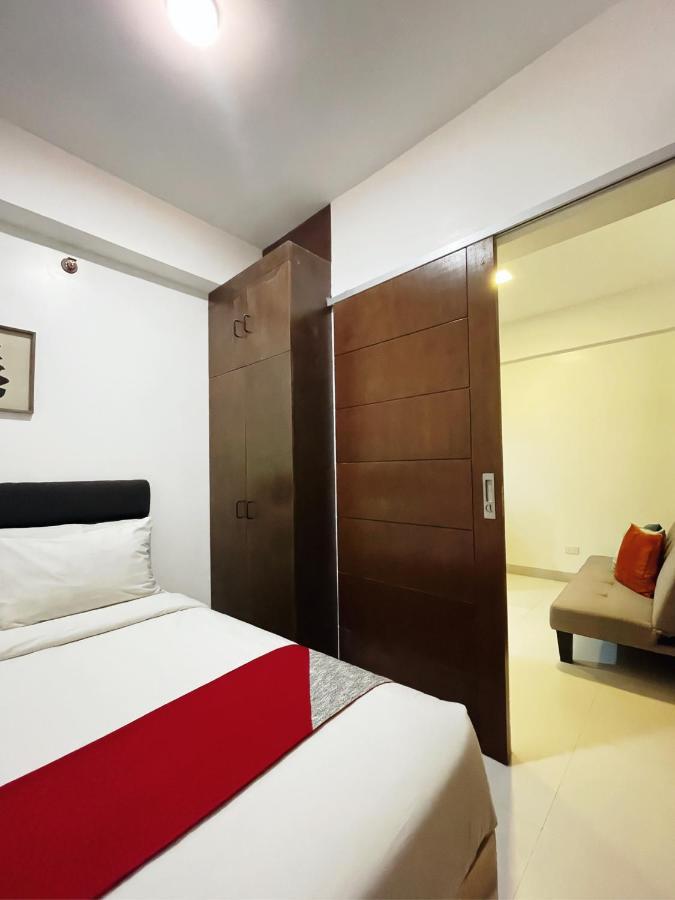 Airo Suites Makati Pasay Eksteriør billede