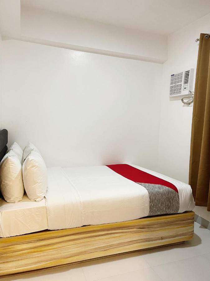 Airo Suites Makati Pasay Eksteriør billede