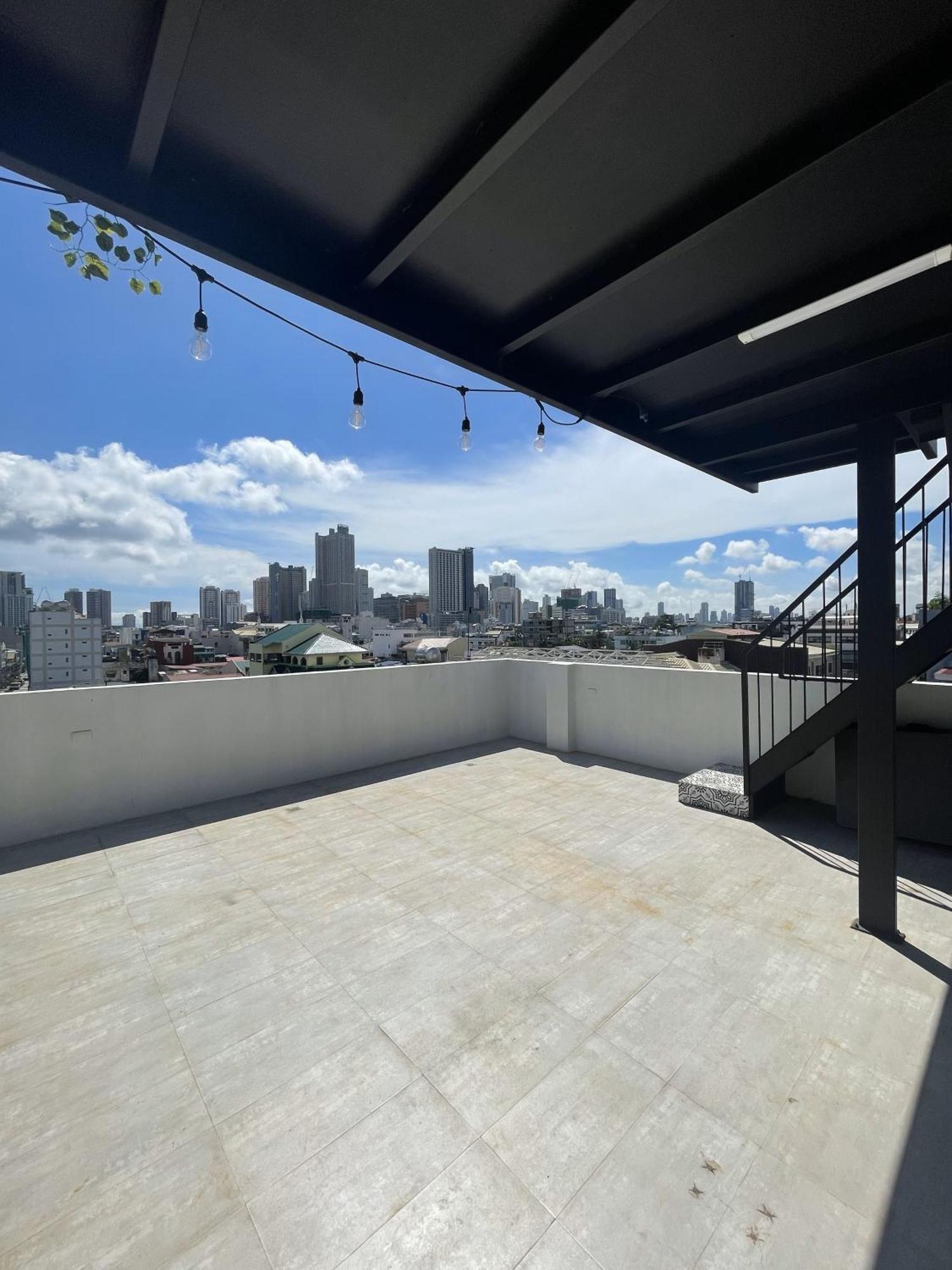Airo Suites Makati Pasay Eksteriør billede
